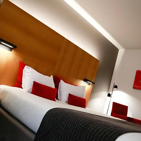 Hotel De La Couronne 3*