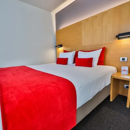 De La Couronne Hotel 3*
