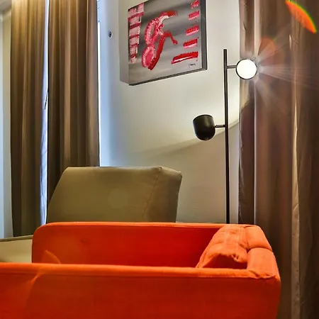 De La Couronne Hotel 3*