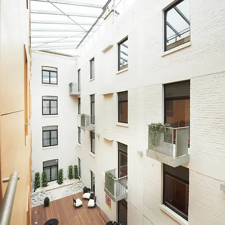 Hotel De La Couronne 3*