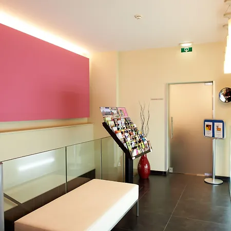 De La Couronne Hotel 3*