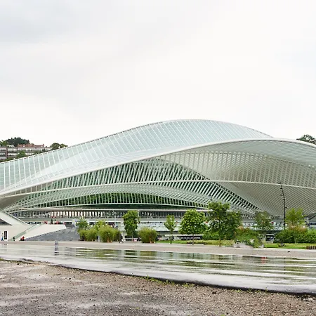 فندق De La Couronne 3*