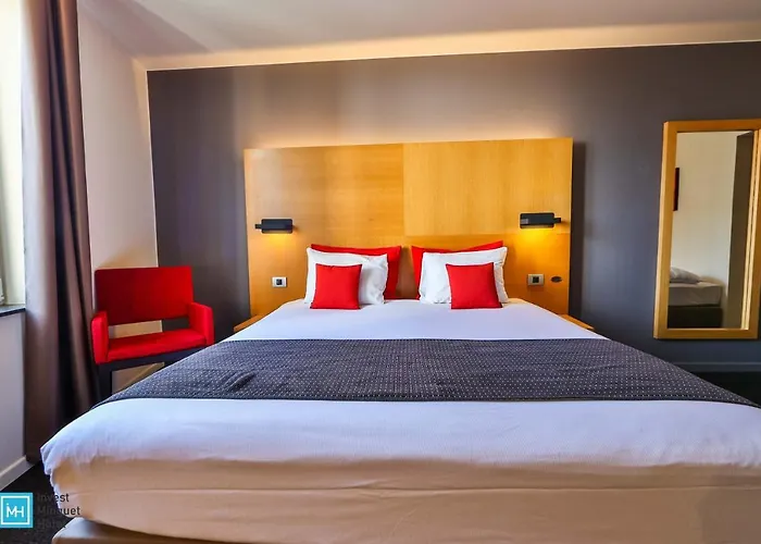 Hotel De La Couronne 3*