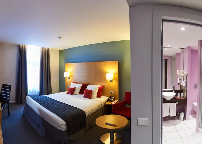 Hotel De La Couronne 3*