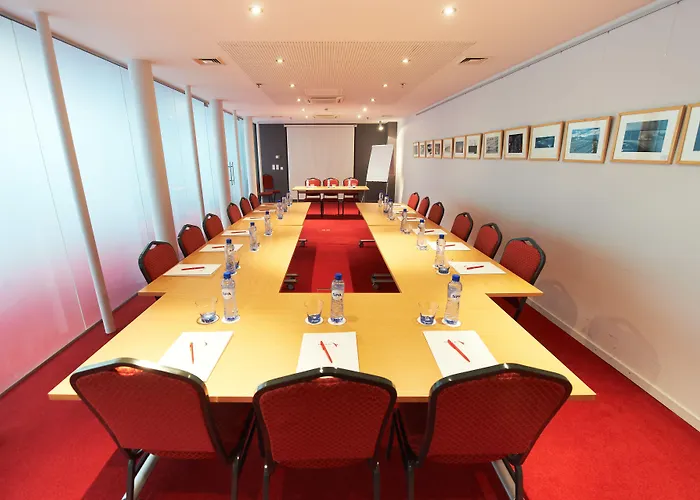 De La Couronne Hotel 3*