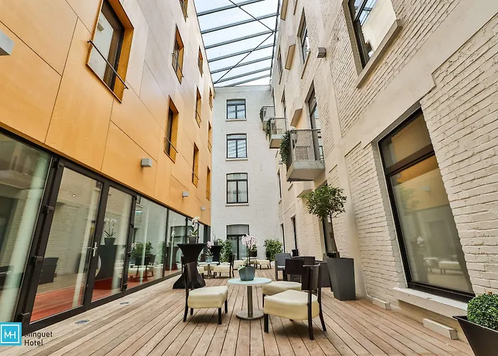 Hotel De La Couronne 3*